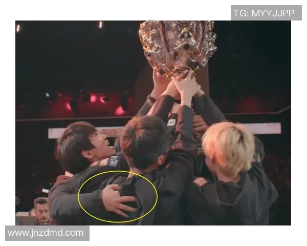 FPX战队在DOTA2中的整体压制体系解析与战术运用探讨 FPX战队在DOTA2中的整体压制体系解析与战术运用探讨