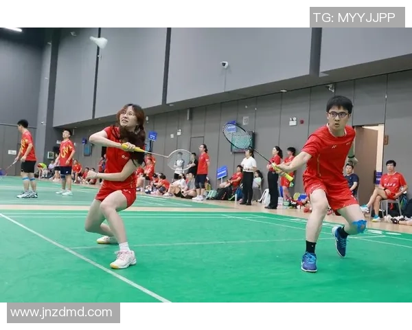 深圳羽毛球队与杭州羽毛球队赛后分析个人能力的对比与启示 深圳羽毛球队与杭州羽毛球队赛后分析个人能力的对比与启示